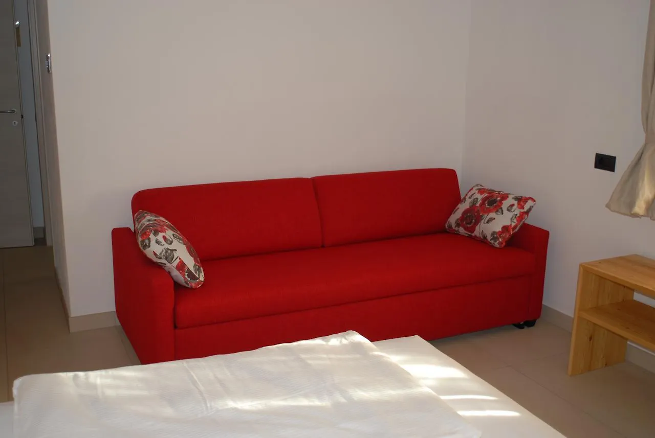 Bed & Breakfast B&B Alciliegio Casnate Con Bernate Italy
